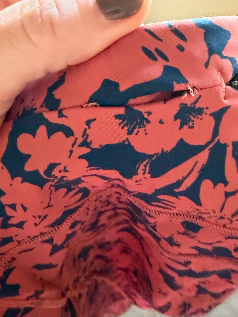 Lululemon rare leggings size 10 - Picture 6 of 6